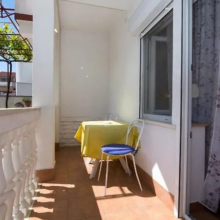 Apartment Holiday Vibes